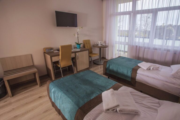 195 room1 557526dca4ab486403de1a3006b8852d 768x511