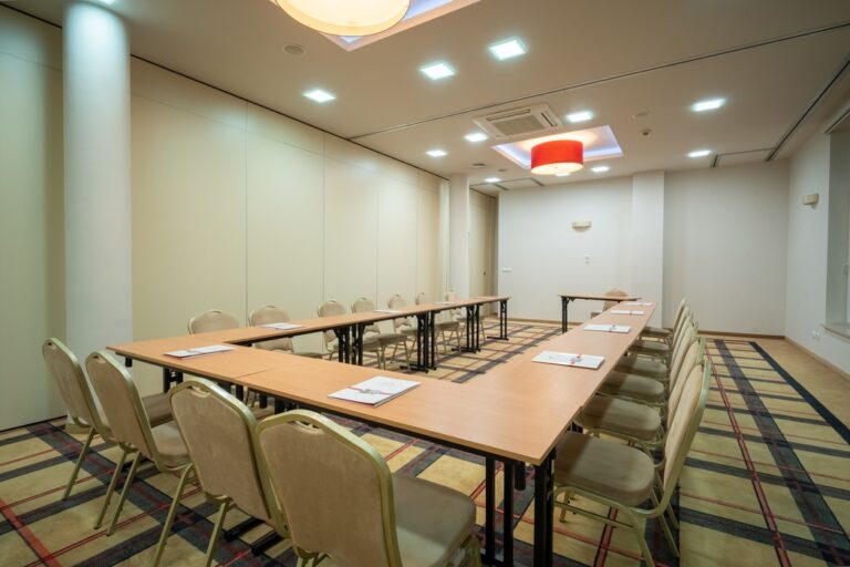 22.04.2025 Hotel Austeria karta sociale 25 768x512